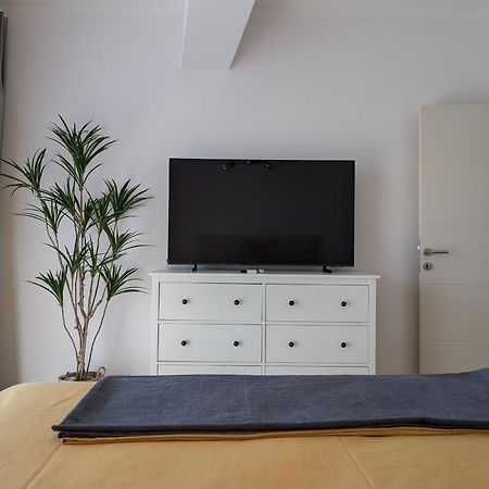 Lux Apartments Harmonia Будва Екстер'єр фото