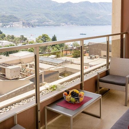 Lux Apartments Harmonia Будва Екстер'єр фото