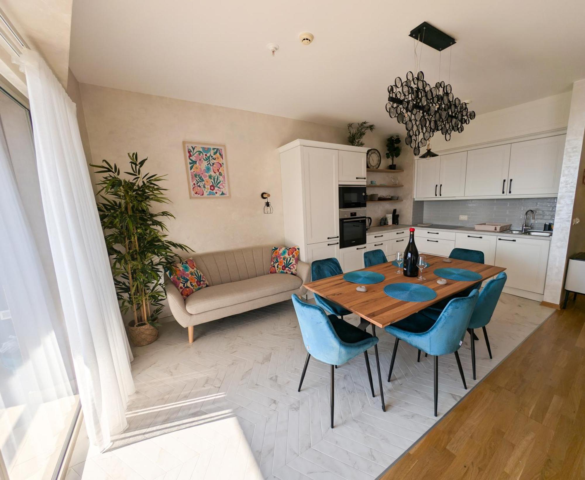 Lux Apartments Harmonia Будва Екстер'єр фото