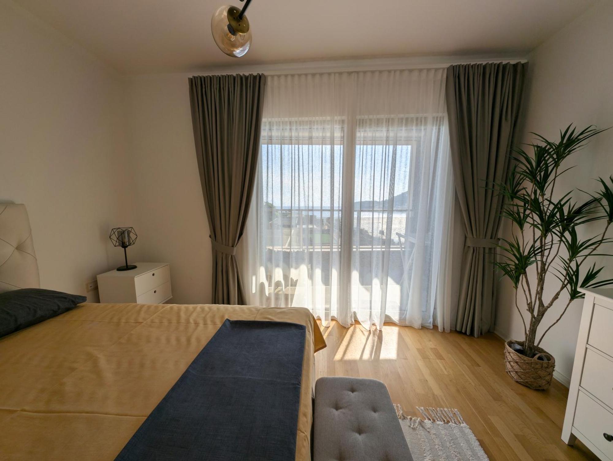 Lux Apartments Harmonia Будва Екстер'єр фото