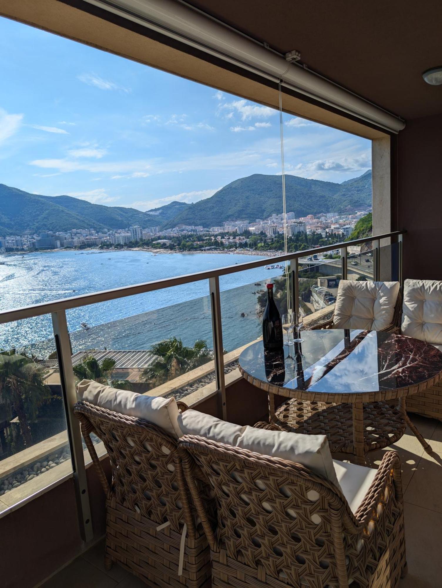 Lux Apartments Harmonia Будва Екстер'єр фото