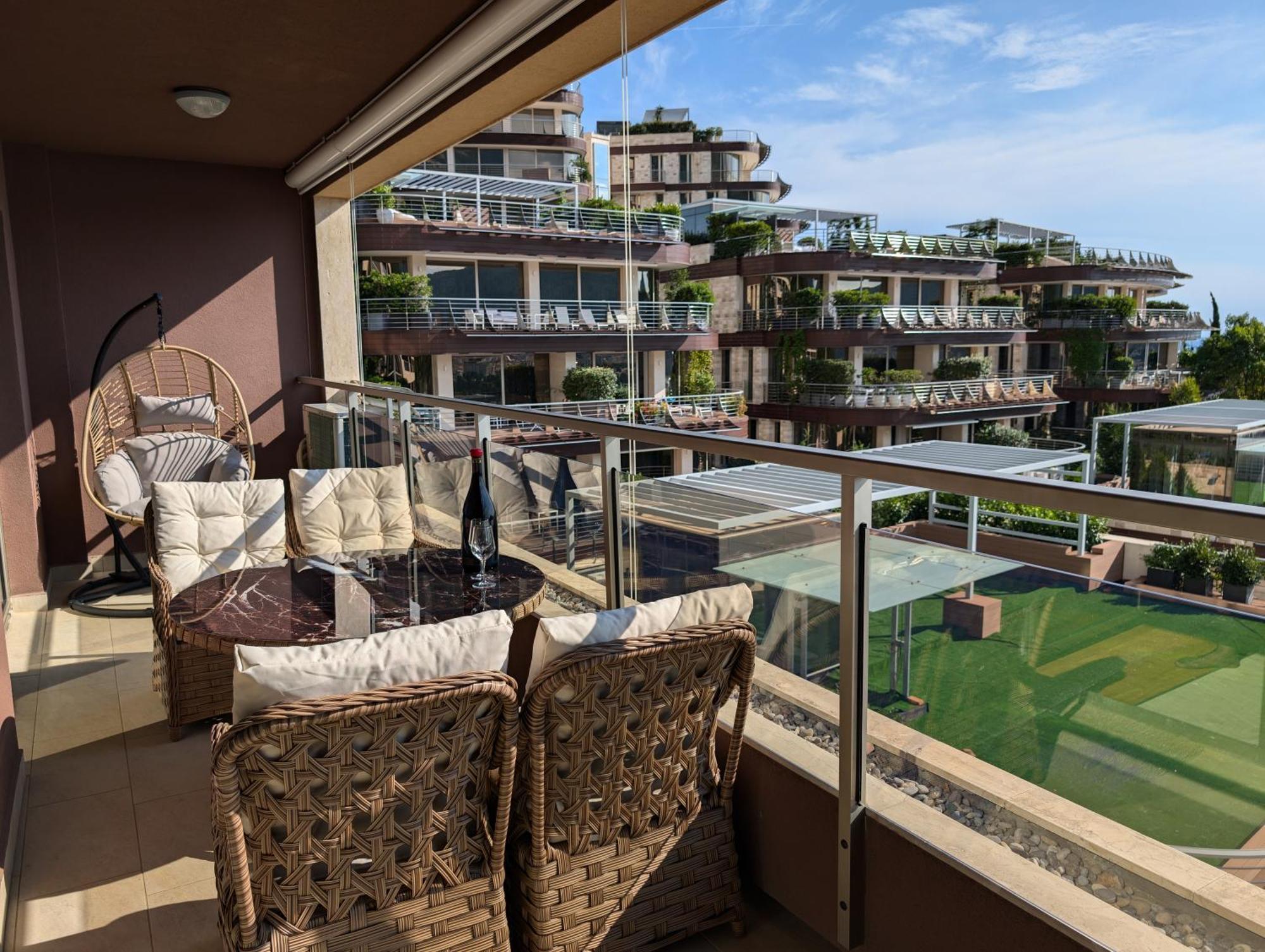 Lux Apartments Harmonia Будва Екстер'єр фото