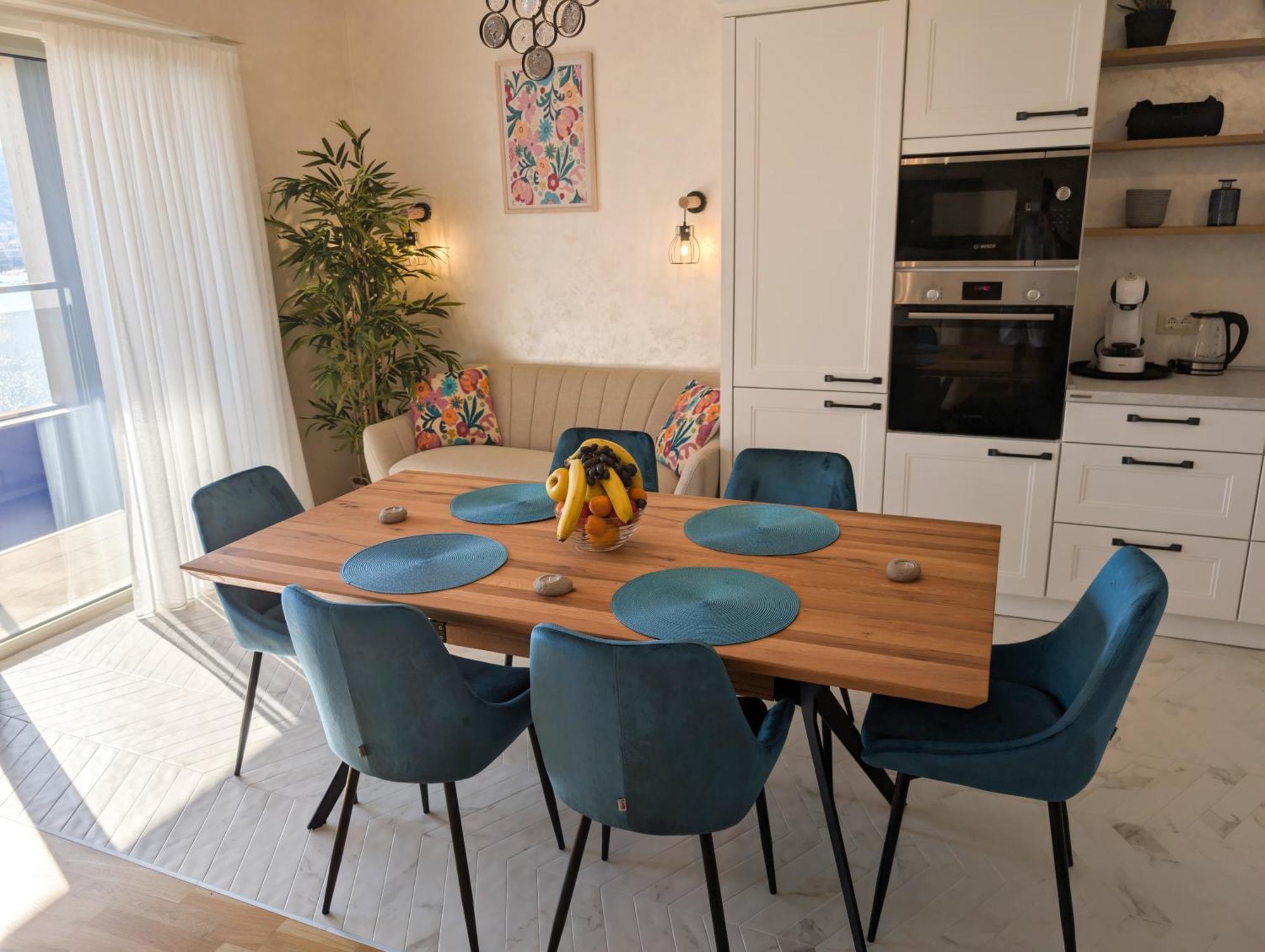 Lux Apartments Harmonia Будва Екстер'єр фото
