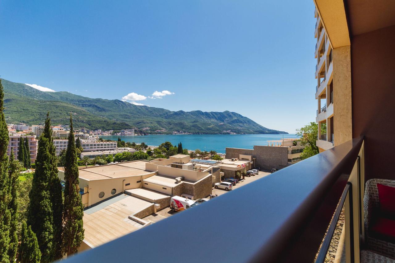 Lux Apartments Harmonia Будва Екстер'єр фото