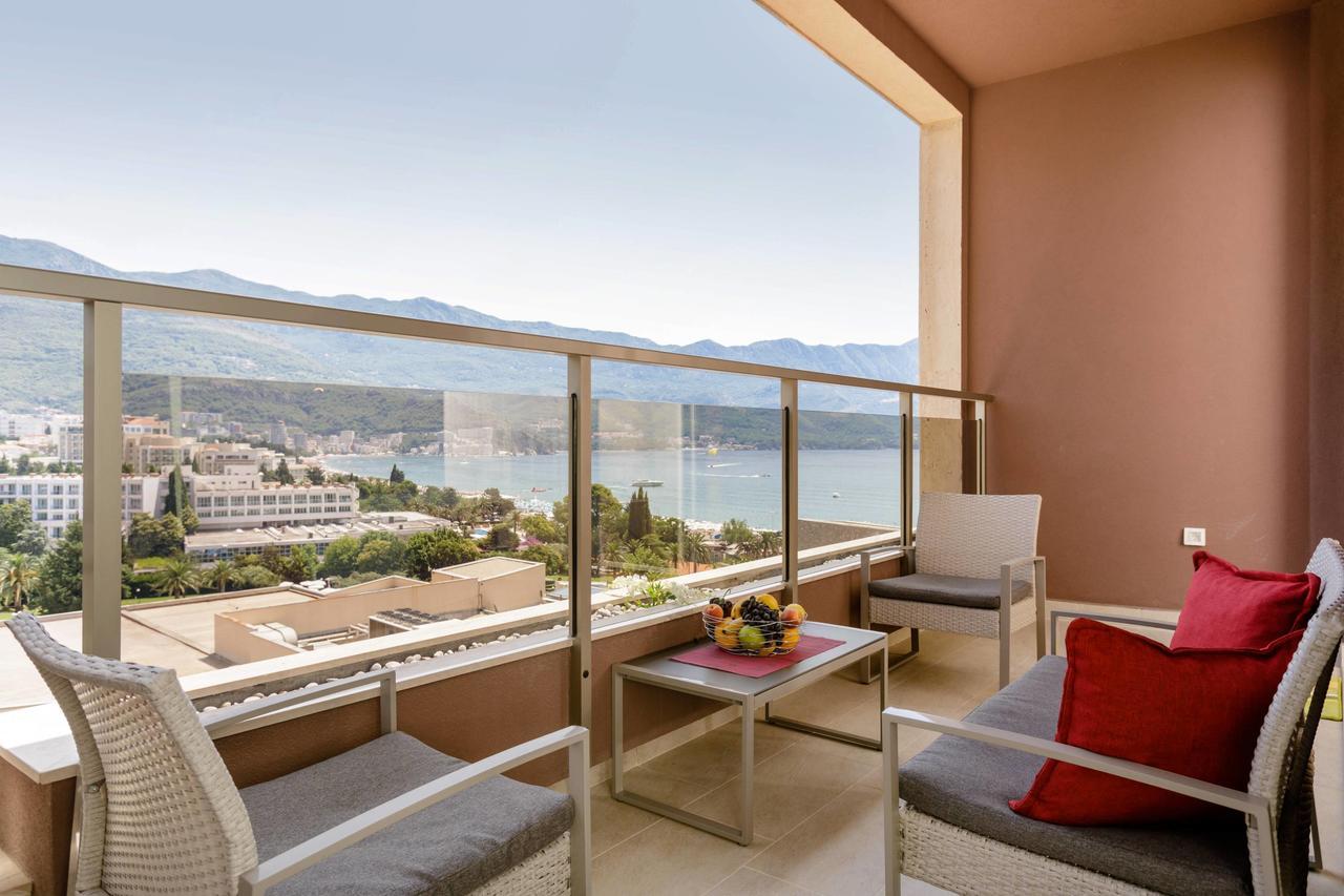 Lux Apartments Harmonia Будва Екстер'єр фото
