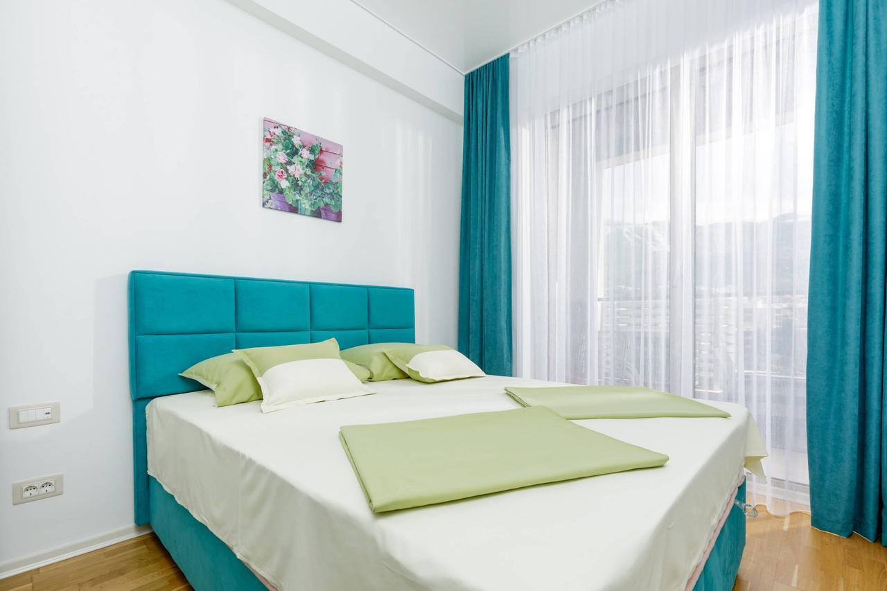 Lux Apartments Harmonia Будва Екстер'єр фото