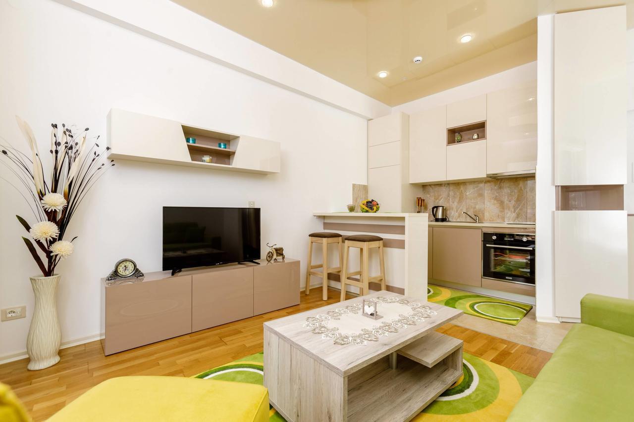 Lux Apartments Harmonia Будва Екстер'єр фото