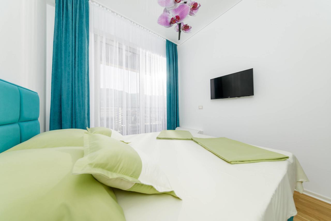 Lux Apartments Harmonia Будва Екстер'єр фото